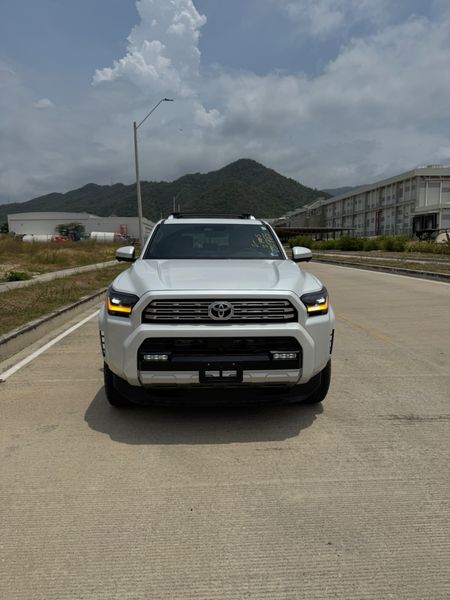 Toyota 4Runner Limited Híbrida 2026 - imagen secundaria 1
