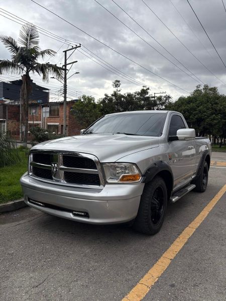 Dodge Ram 1500 2011 - imagen 1