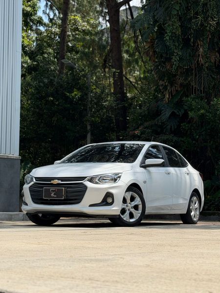 Volkswagen Voyage Comfortline 1.6cc - imagen secundaria 1