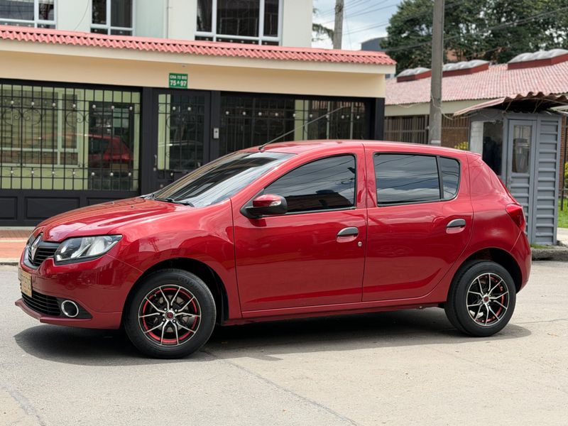 Renault Sandero Expression 2019 Segundo Dueo - imagen secundaria 1