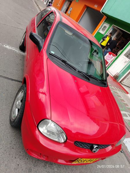 SE VENDE CHEVROLET CORSA COUPE - imagen secundaria 1