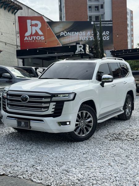 TOYOTA LAND CRUISER LC300 ZX 2023