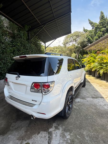 TOYOTA FORTUNER  SR5 2015 - imagen secundaria 2