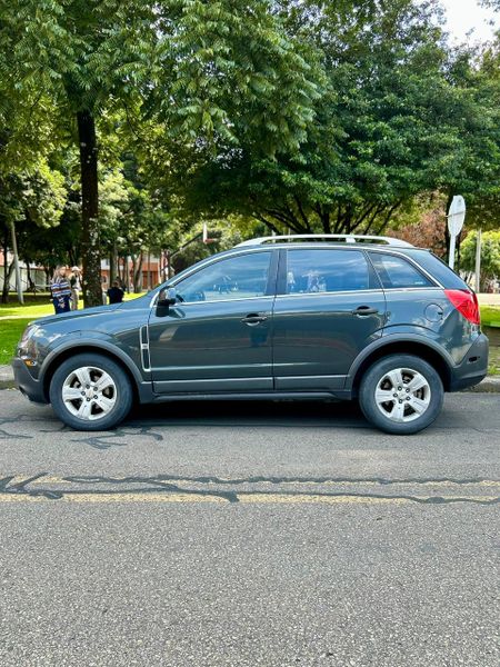 CHEVROLET CAPTIVA SPORT AT 2.4cc 5P 4X2 MOD 2015 - imagen secundaria 1
