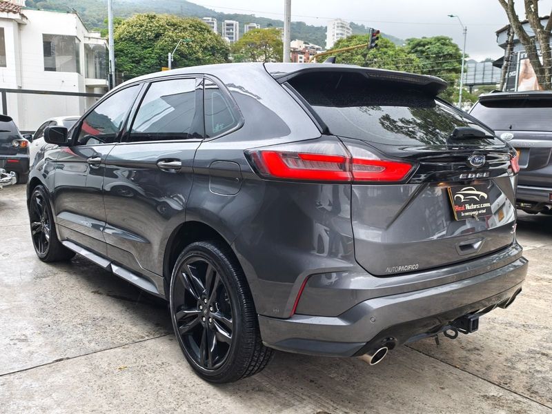 FORD EDGE ST 2.7 TURBO 4X4 2022 - POCO KM - imagen secundaria 2