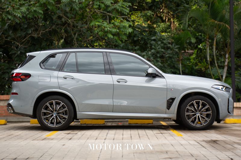 BMW X5 XDrive50e Hibrida Enchufable 2024 - imagen secundaria 1