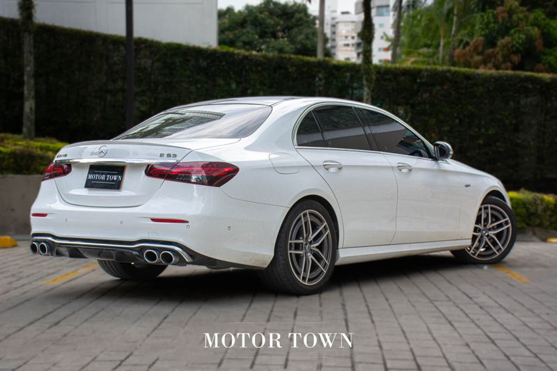 Mercedes Benz AMG E53 4MATIC 3.0 Hibrido 2022 - imagen secundaria 2