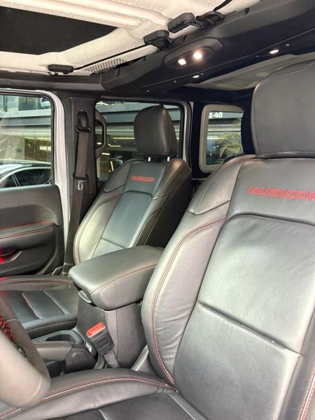 Jeep Wrangler Unlimited Rubicon - imagen secundaria 2