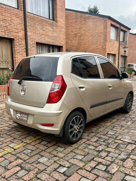 HYUNDAI i10 1.1cc AT MOD 2014     APLICA FINANCIACION - imagen secundaria 2