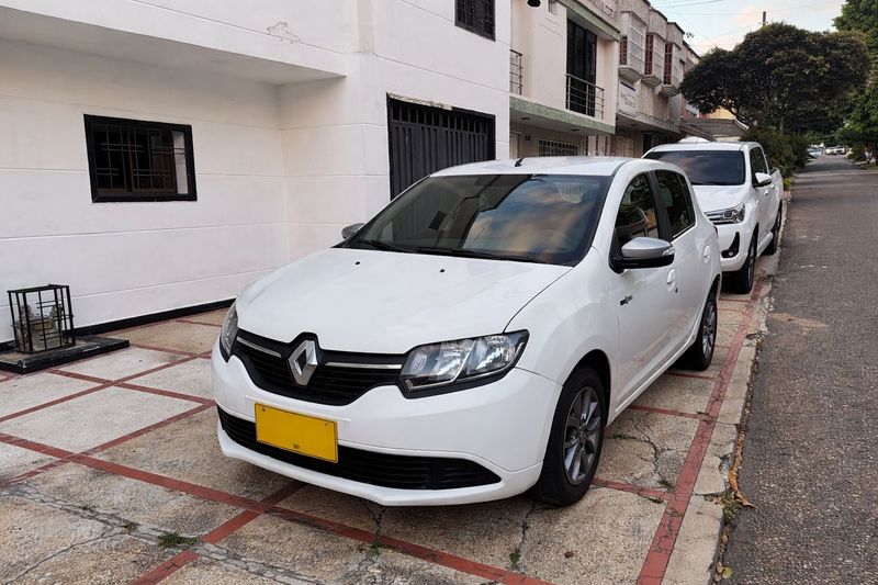 RENAULT SANDERO EXPRESSION 2017 - imagen secundaria 2