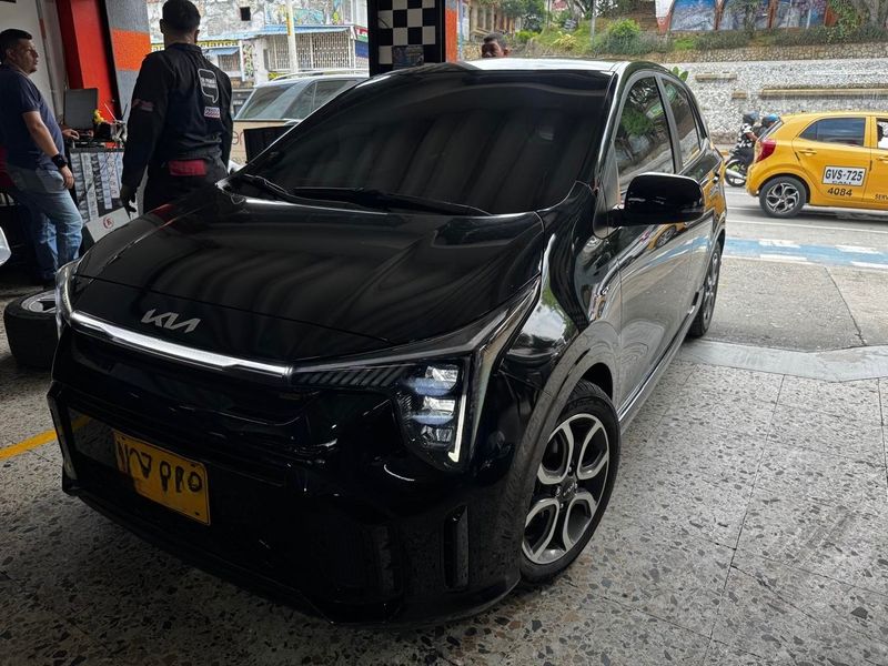 Kia Picanto GT Line Automático - imagen secundaria 2