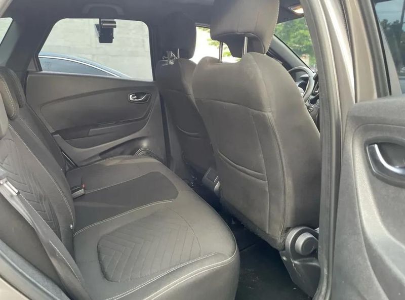 Renault Captur intens 2022 - imagen secundaria 1