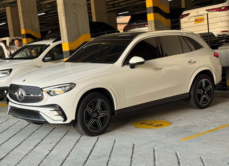 Mercedes Benz GLC 300 4matic híbrido 2027 - imagen secundaria 1