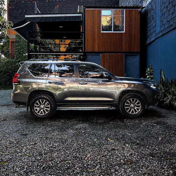 Toyota Prado VX 2019 - imagen secundaria 1