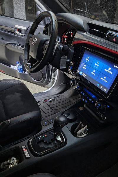 Toyota Hilux 2024 Gr Diesel - imagen secundaria 2