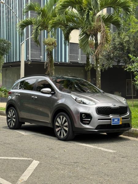 KIA SPORTAGE 2.0 AUTOMATICO  4X2 - imagen secundaria 2