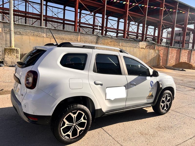 Renault Duster Iconic 1.3T 4 x 2 CVT - imagen secundaria 2