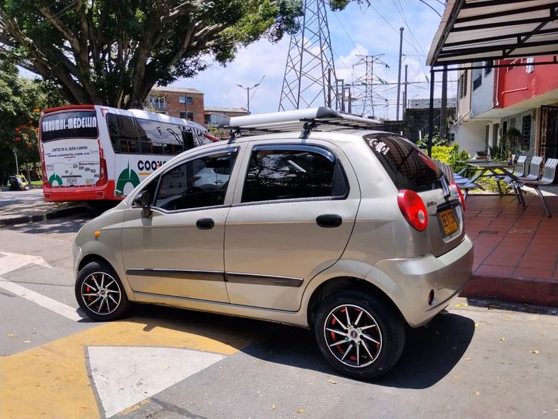 Chevrolet Spark 2012 - imagen 1