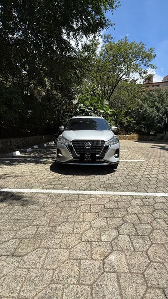 NISSAN KICKS 2022 AUTOMÁTICA - imagen secundaria 1
