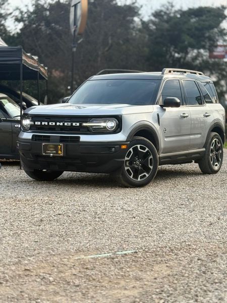 Ford Bronco Outer Banks 4x4 2023