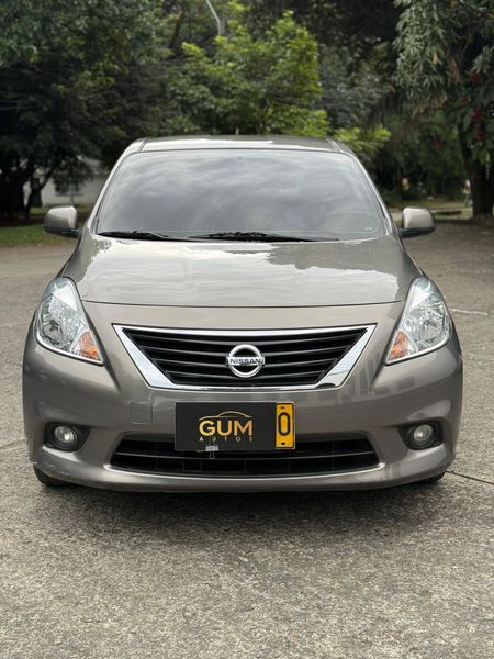 Nissan Versa Advance 2014 - imagen secundaria 2