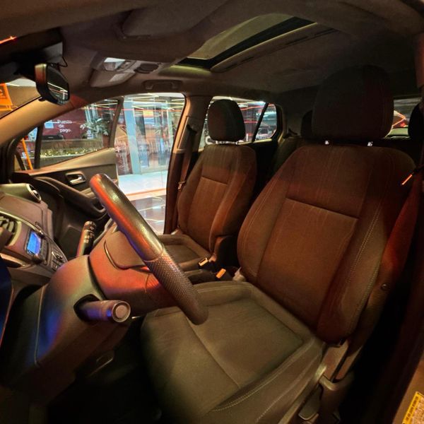 Chevrolet Tracker LT Modelo 2016 - imagen secundaria 1