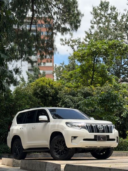Toyota Prado TXL 3.0cc Blindaje 2 plus reforzado - imagen secundaria 2