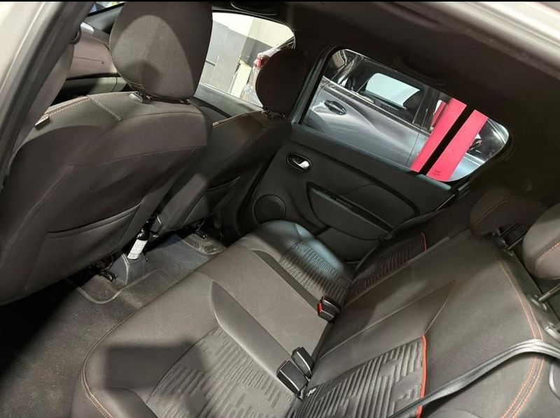 Renault sandero Stepway intens 2023 - imagen secundaria 2