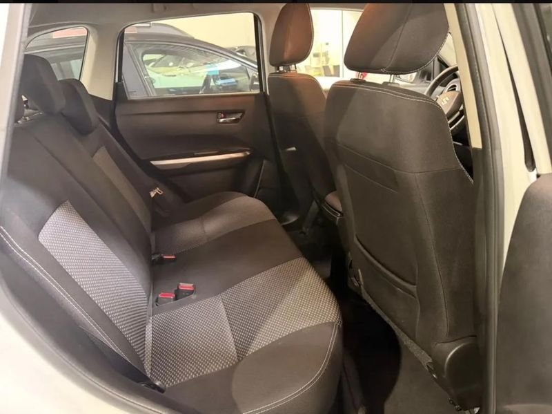 Suzuki Vitara Live 2022 - imagen secundaria 2