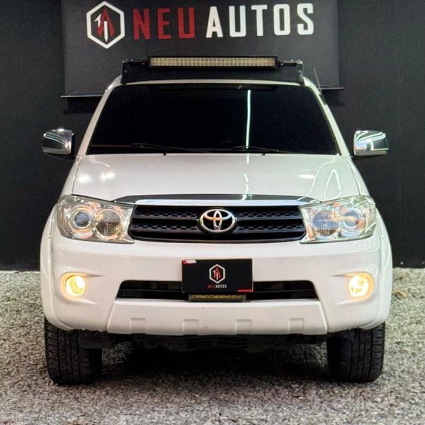 TOYOTA FORTUNER SR5 4X4 2011 - imagen secundaria 1