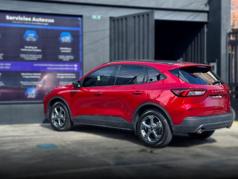 Ford Escape St-Line Ecvt Hibrido 2025 - imagen secundaria 1