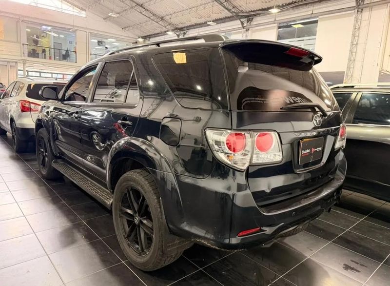 Toyota Fortuner 2014 - imagen secundaria 2