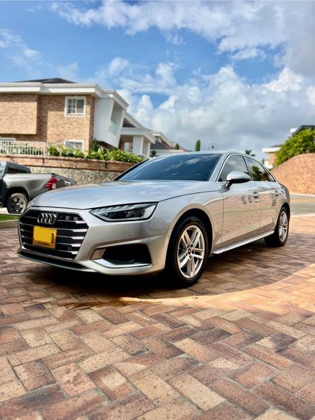 Audi A4 40 TFSI Advance MHEV - imagen secundaria 1