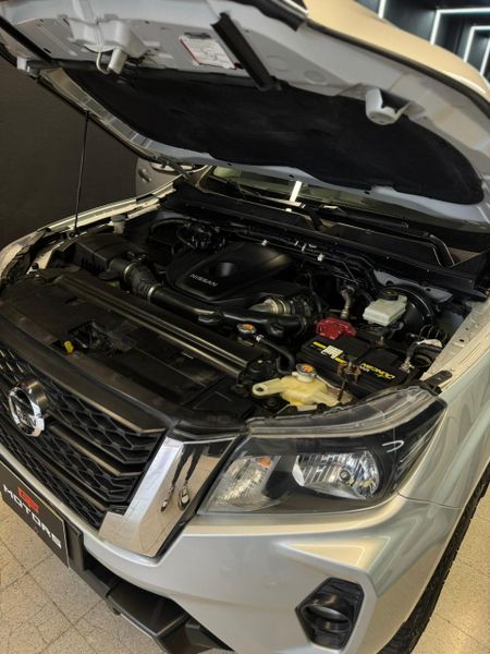 NISSAN FRONTIER XE - imagen secundaria 1