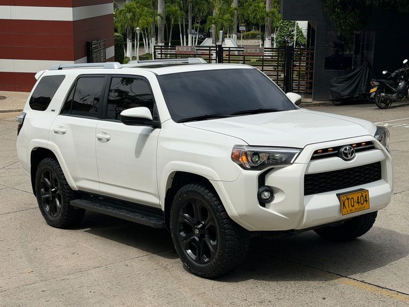 Toyota 4Runner SR5 2021 blindaje 2 Plus - imagen secundaria 1