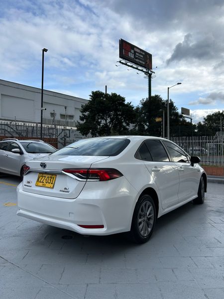 Toyota corolla 2023 híbrido - imagen secundaria 2