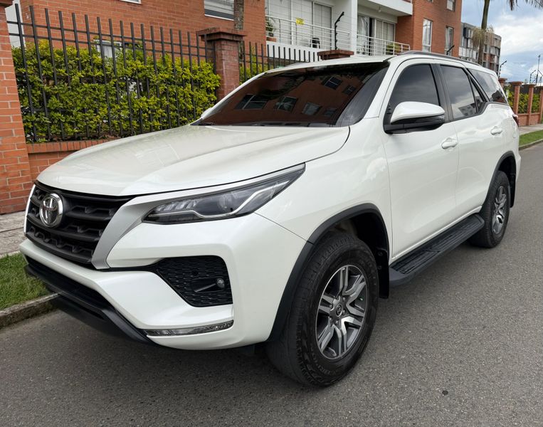 Toyota Fortuner SR 2022 Diesel - imagen 1
