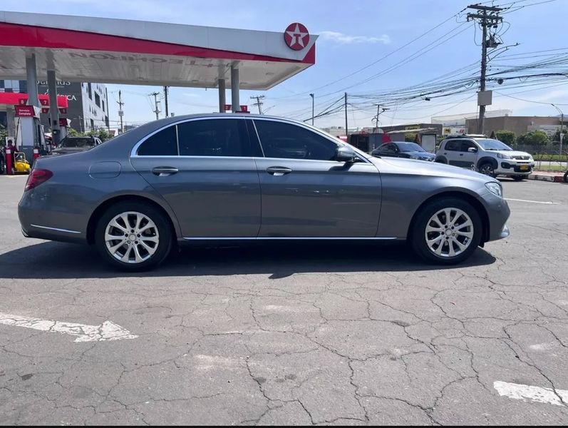Mercedes Benz Clase E E200 AT 2.0 - imagen secundaria 2