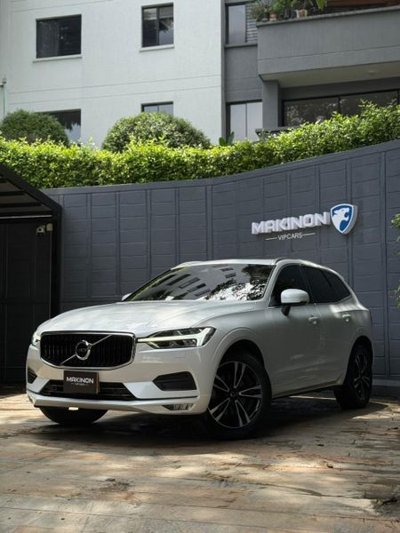 Volvo XC60 T5 Momentum - imagen secundaria 1