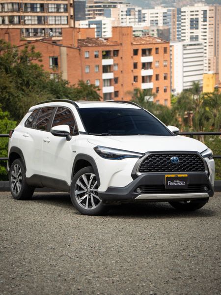 Toyota Corolla Cross Seg Híbrido 2024 - imagen secundaria 2