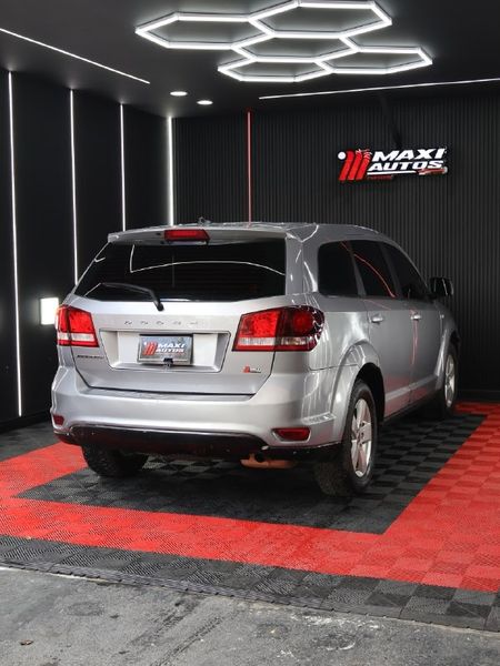 DODGE JOURNEY SE 2017 2.4L AUTOMATICA 4X2 PLATA KMS 115.000 - imagen secundaria 2