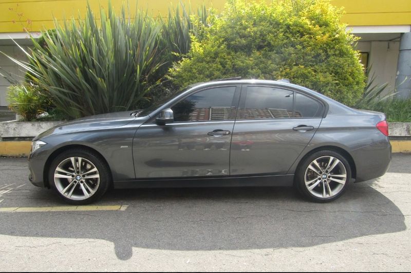 BMW 330i SPORT LINE 2017 - imagen secundaria 2