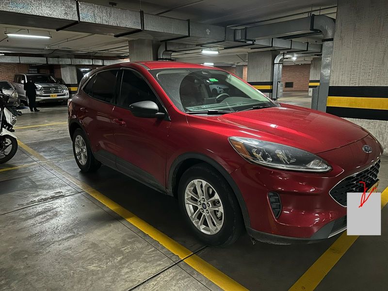 Ford Escape Híbrida SE 2022 - imagen secundaria 1