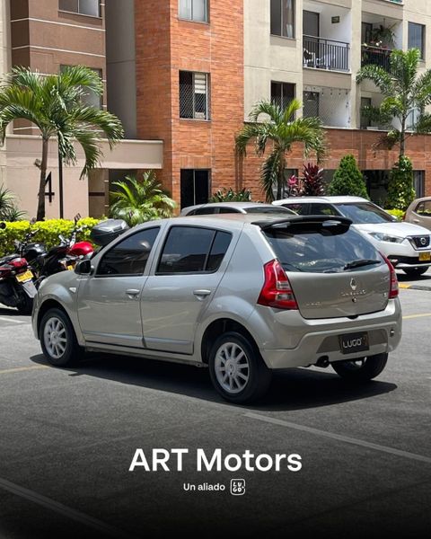 Renault Sandero Dynamique 1.6 Mecánico - imagen secundaria 2