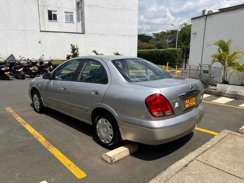 Nissan Almera 2007 - imagen secundaria 2