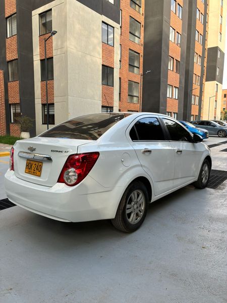 CHEVROLET SONIC LT 2015 MECÁNICO - imagen secundaria 2