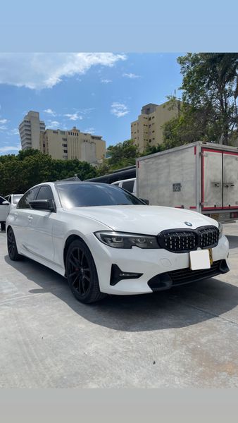 BMW 330i M 2019 - imagen secundaria 2
