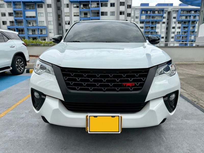 Toyota fortuner 2018 - imagen secundaria 1