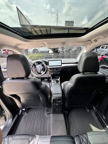 Ford Escape Platinum 2023  16.000 km  Full equipo  Como nueva  Negociable - imagen secundaria 1