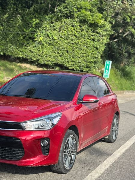 KIA RIO ZENITH - imagen secundaria 1